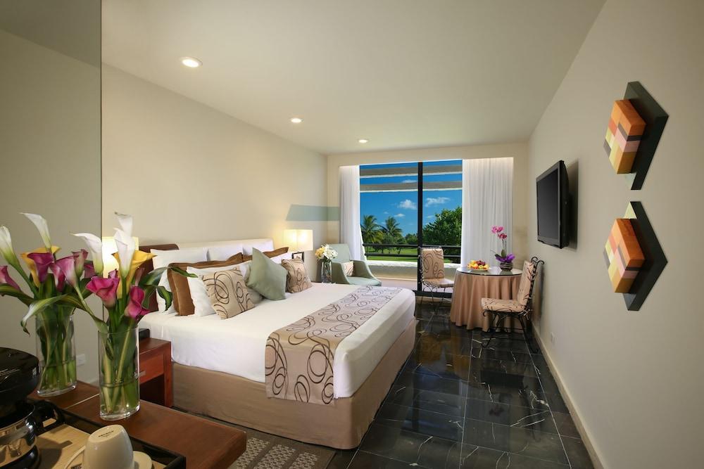 Oasis Lite Cancun