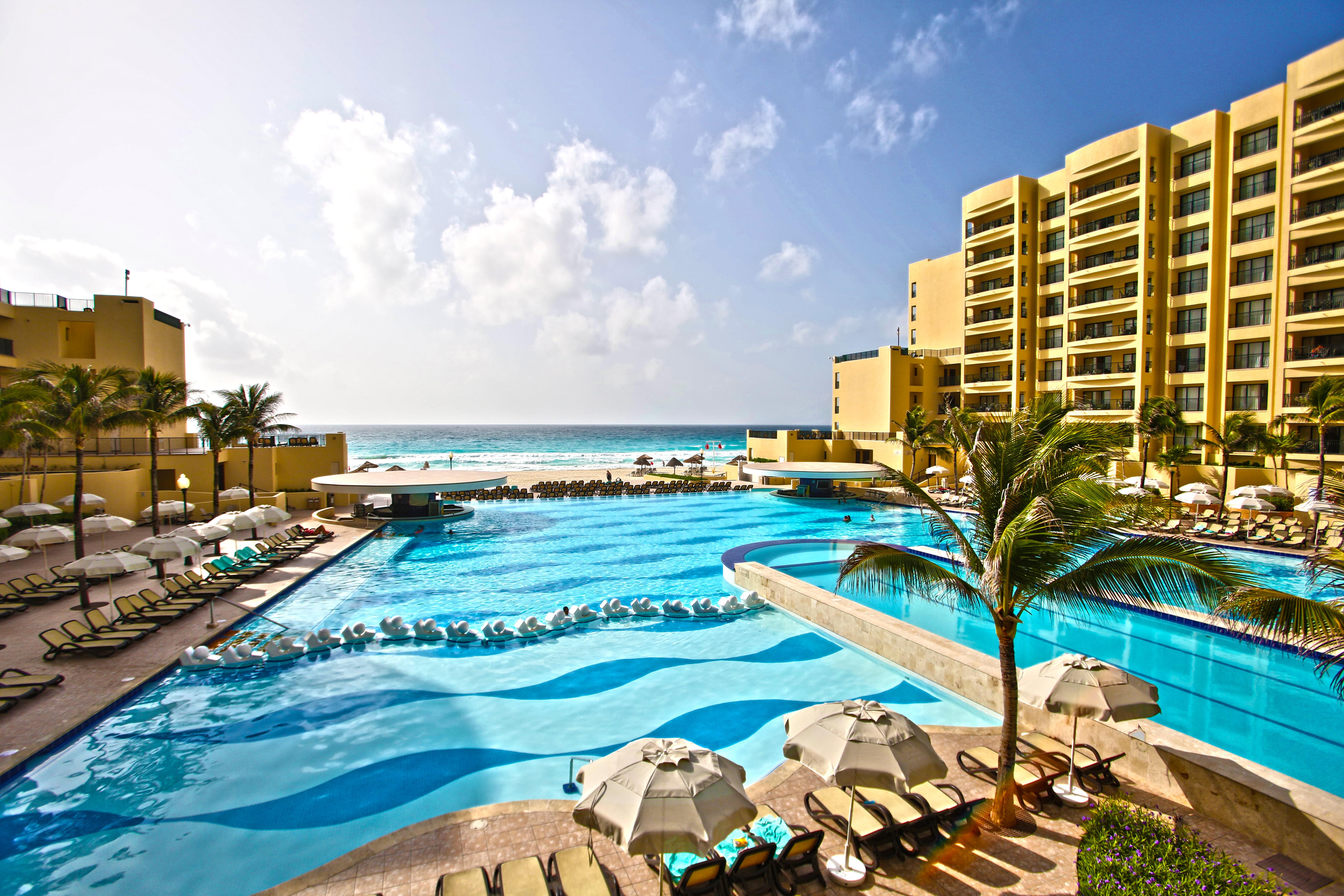 The Royal Sands & Resort Cancun