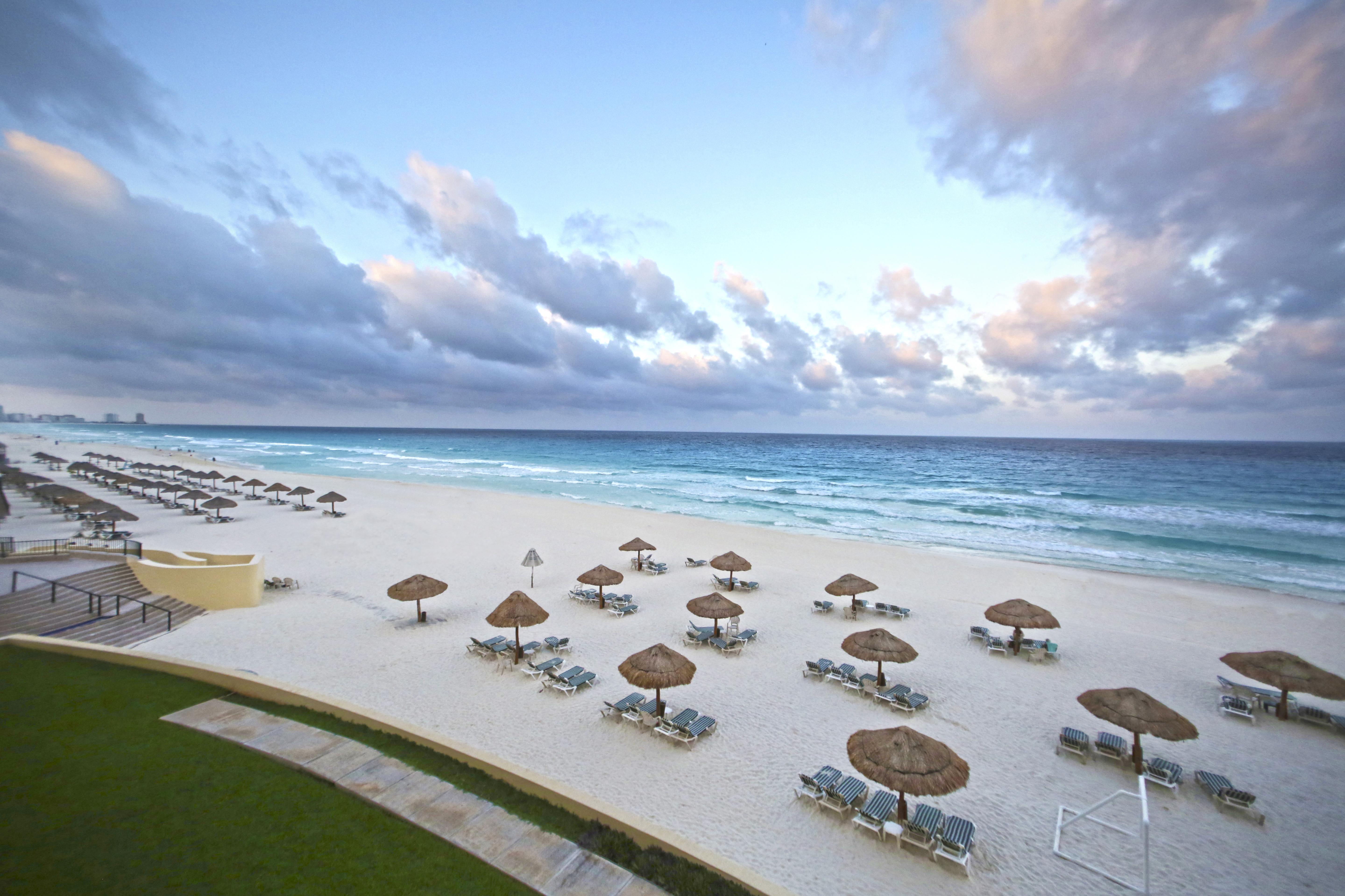 The Royal Sands & 5* Cancun