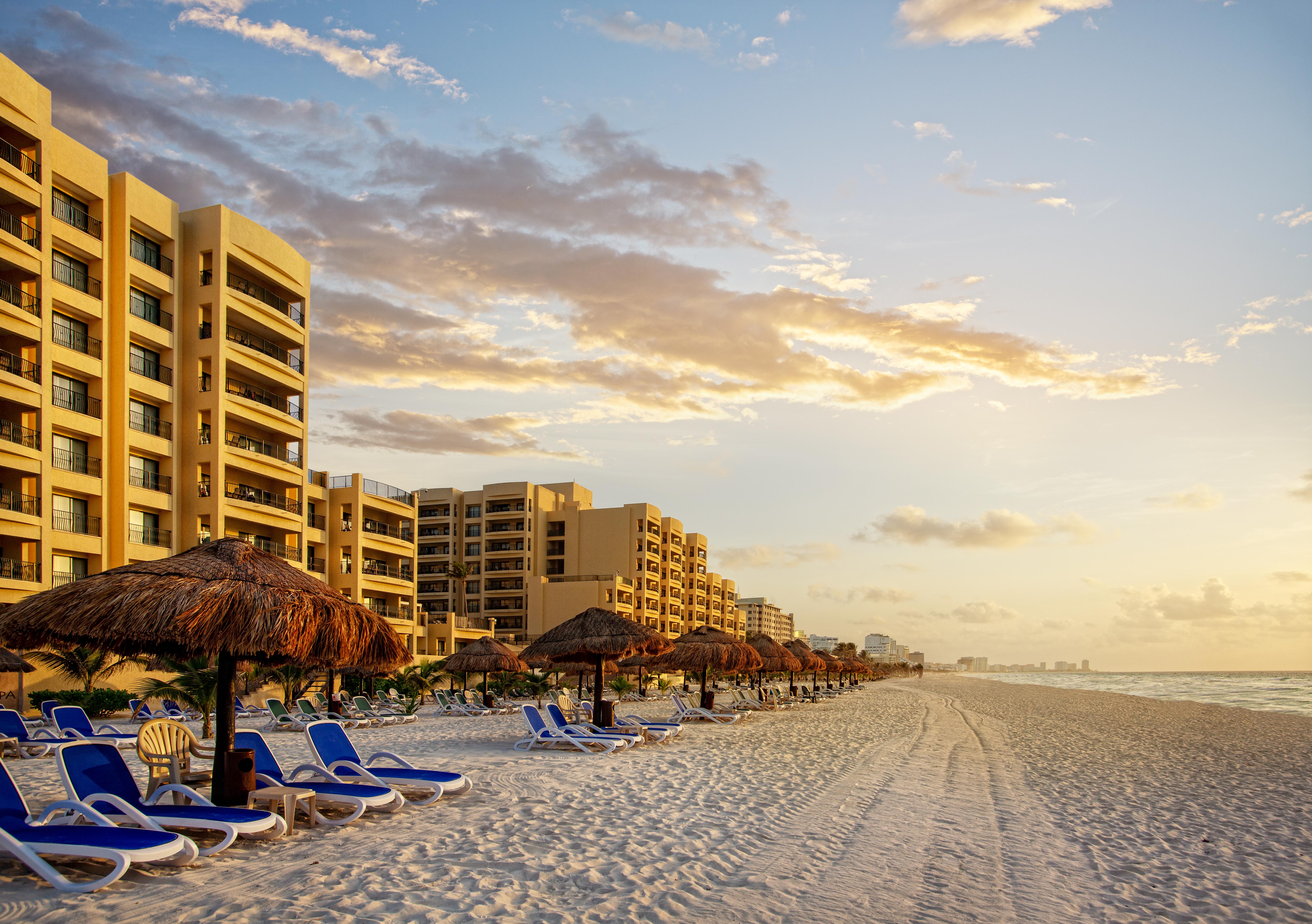 The Royal Sands & 5* Cancun