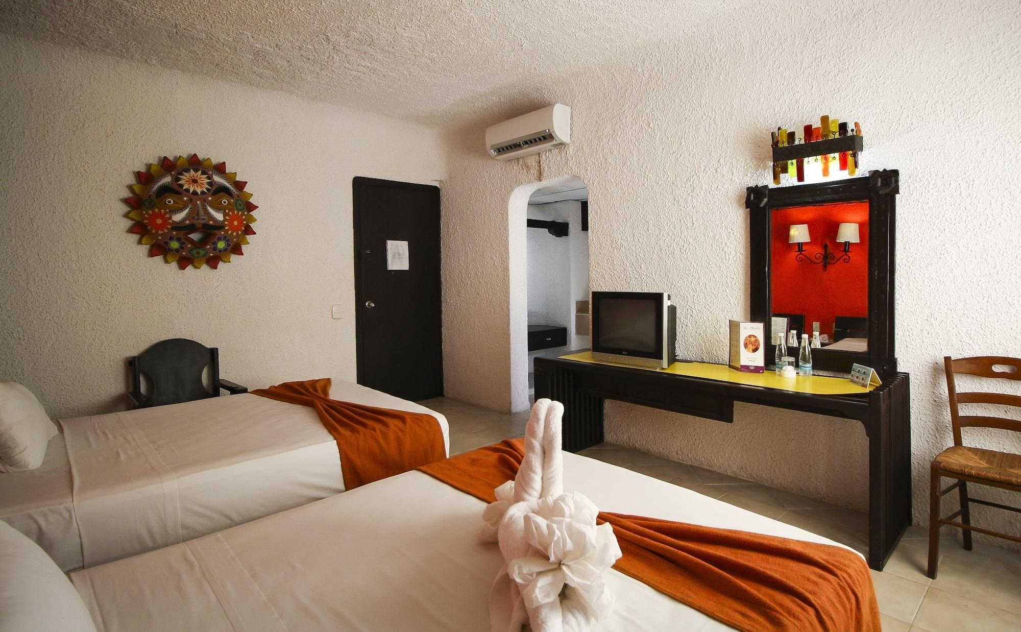Xbalamque & Centro Hotel Cancun