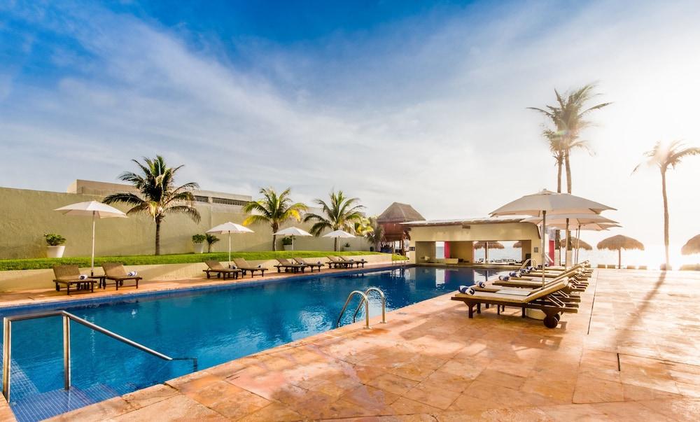 Club Regina Hotel Cancun