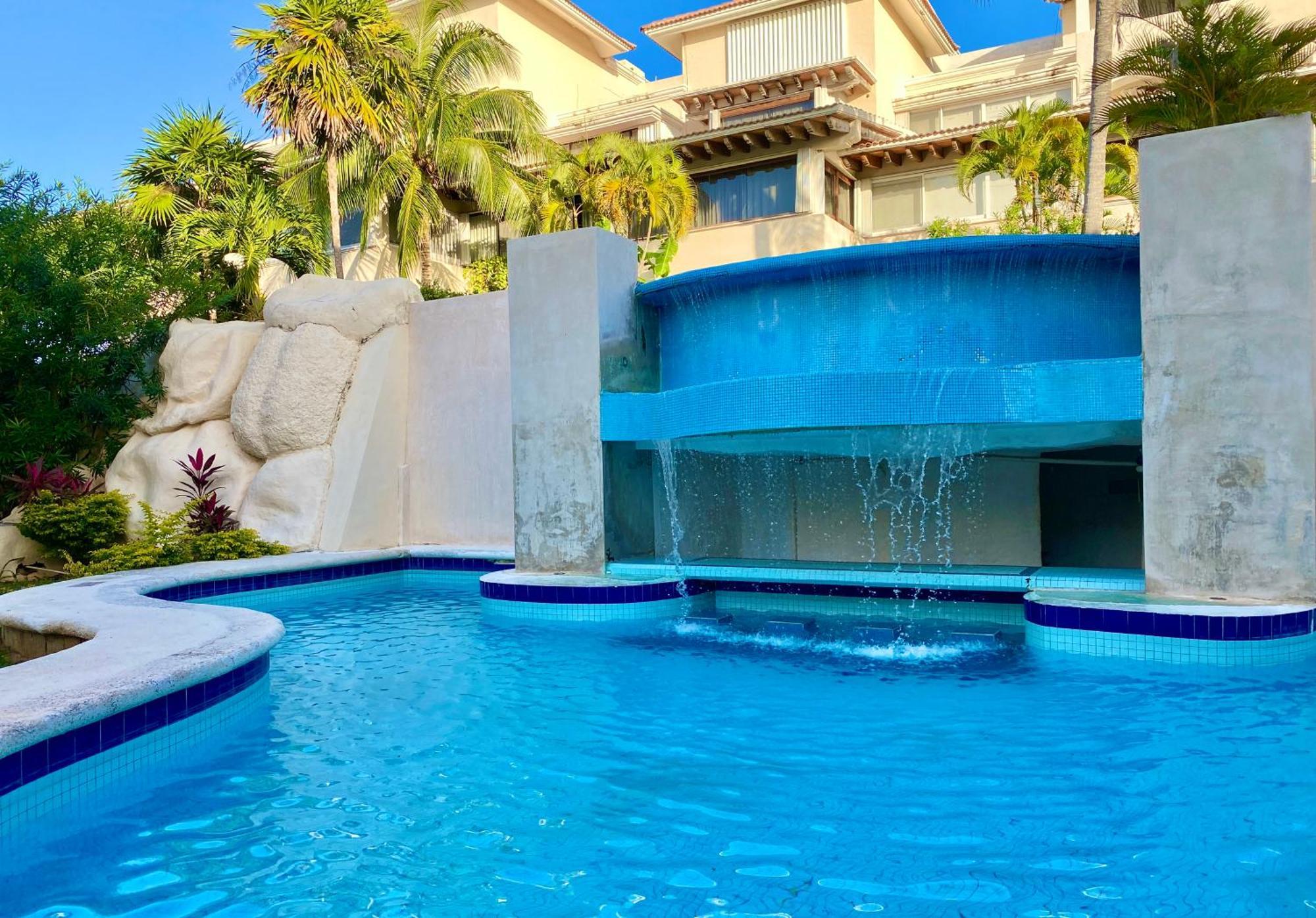 Cascada By Andiani Travel Cancun
