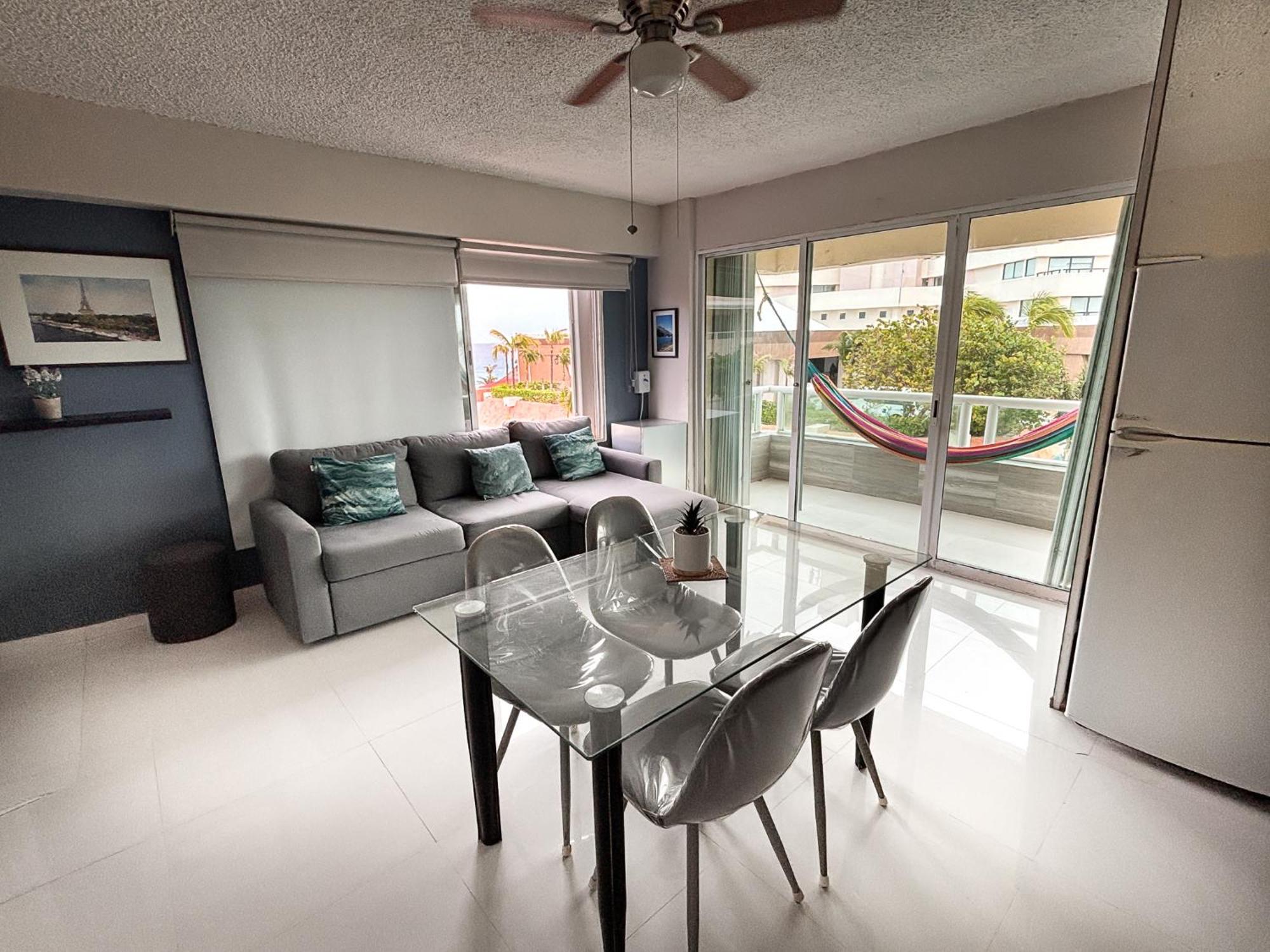 Apartment Beach Apartment With Balcony And View, Brisas Cancun Hotel Zone, 1 Bedroom *