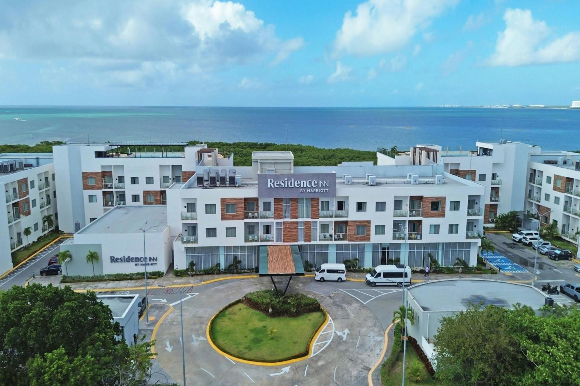 Hotel By Marriott Zone Cancun