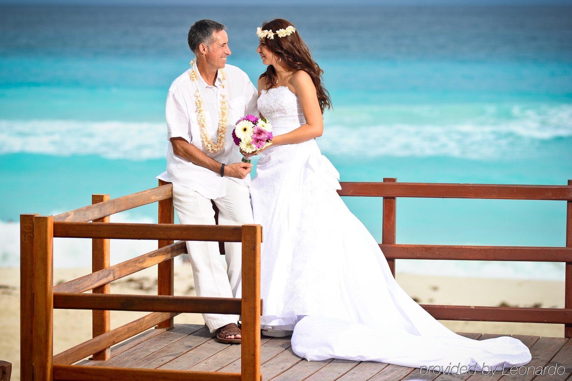 Oasis Lite Cancun