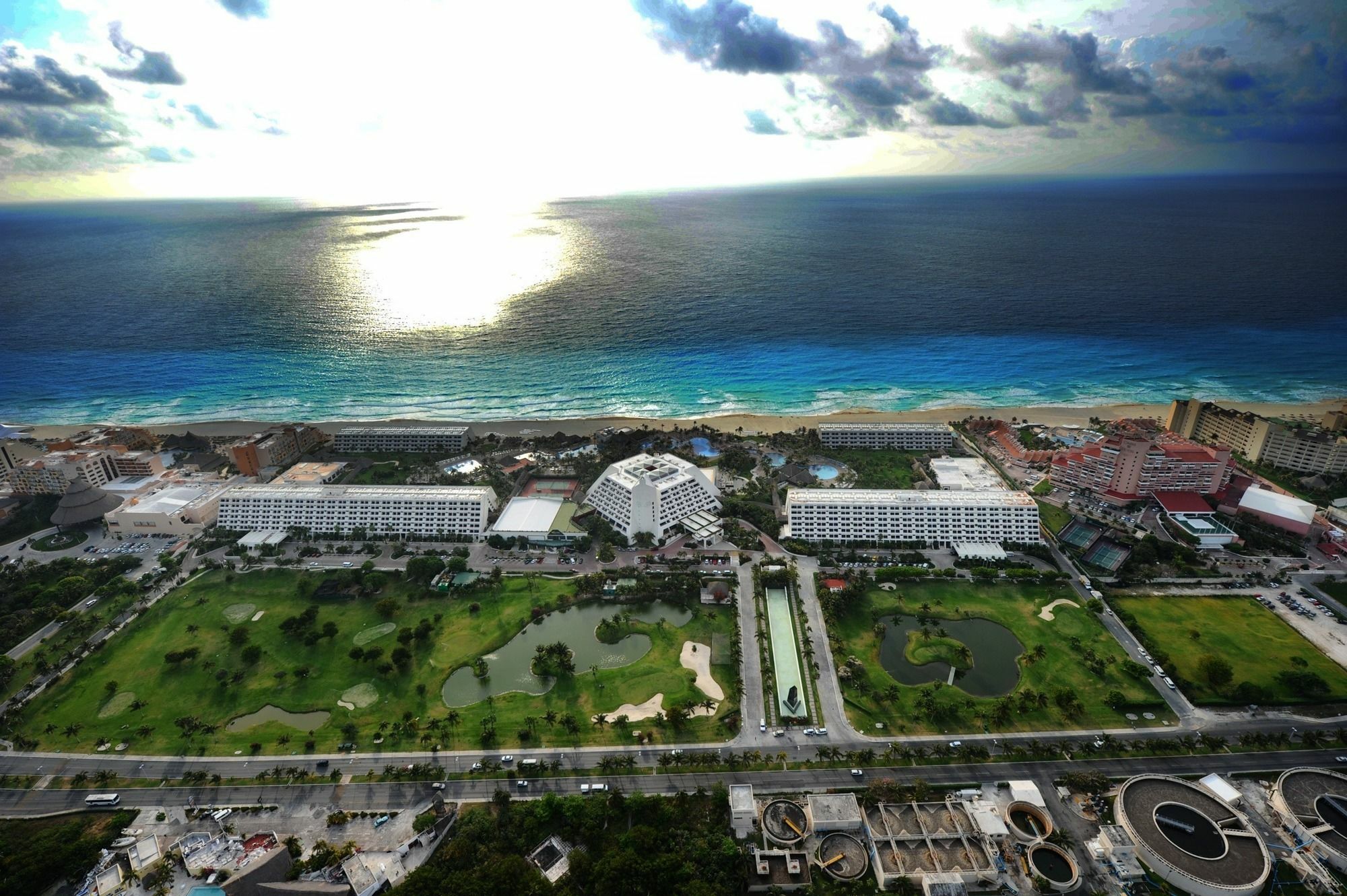 Oasis Lite Resort Cancun