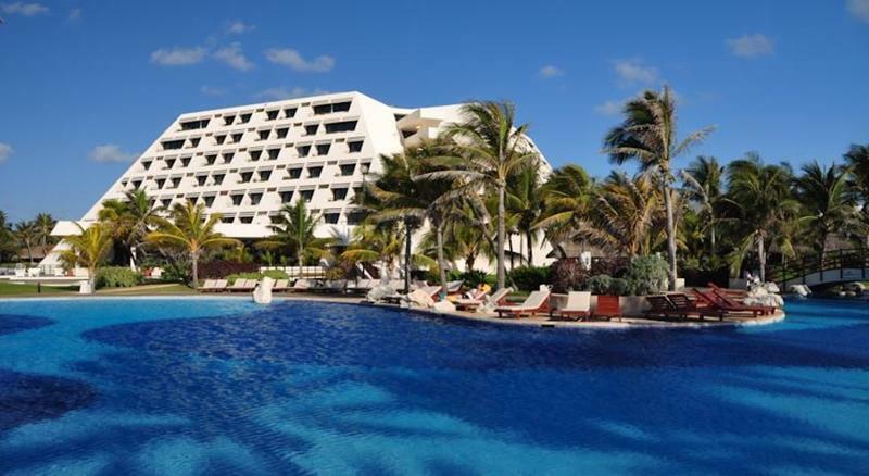 Oasis Lite Resort Cancun