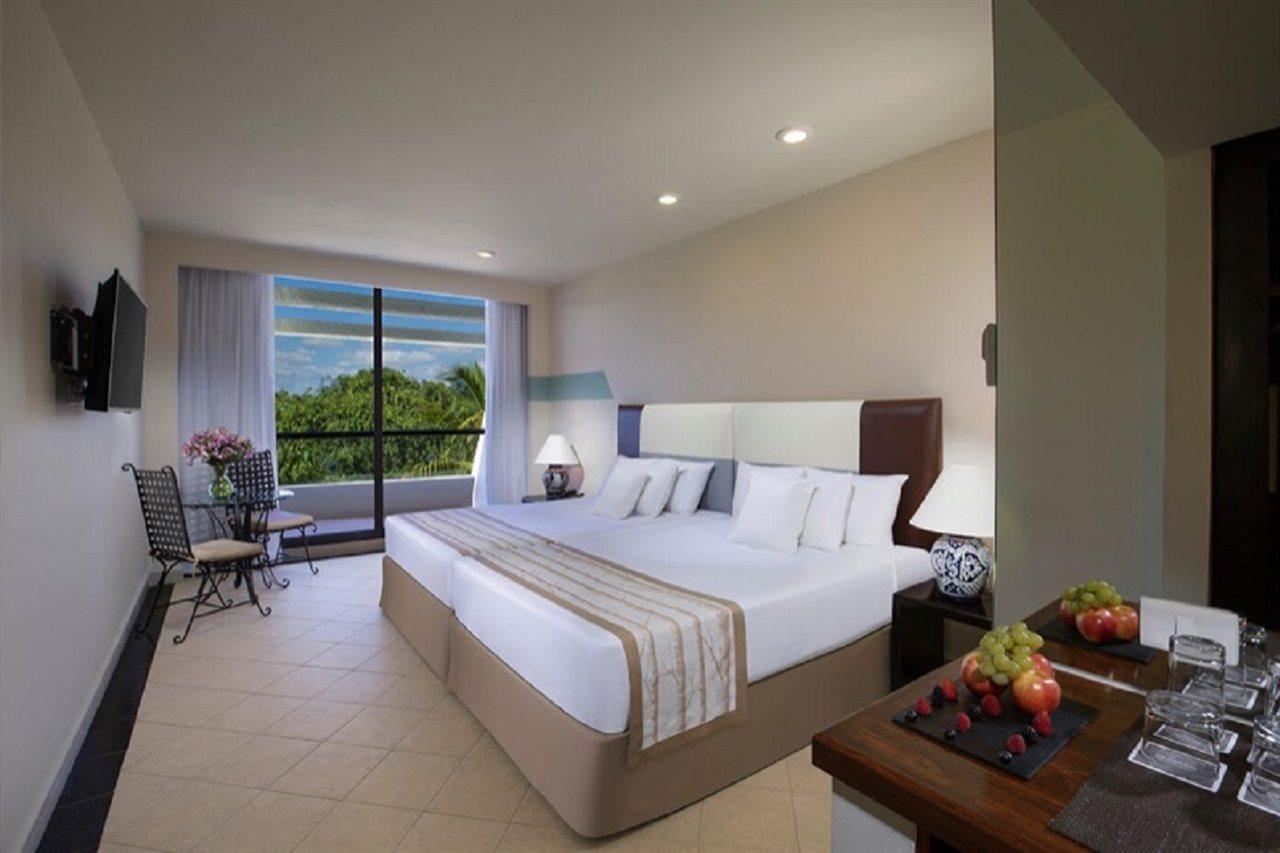 Oasis Lite Resort Cancun