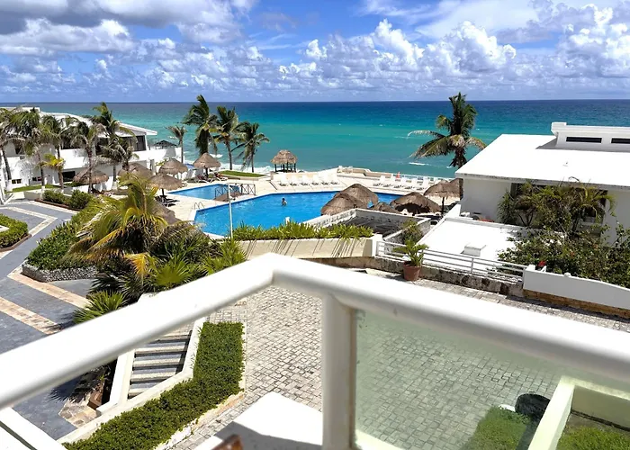 Brisas Shores Terrace, Beachfront Apartments 1 Bedroom With Pool, Cancun Hotel Zone