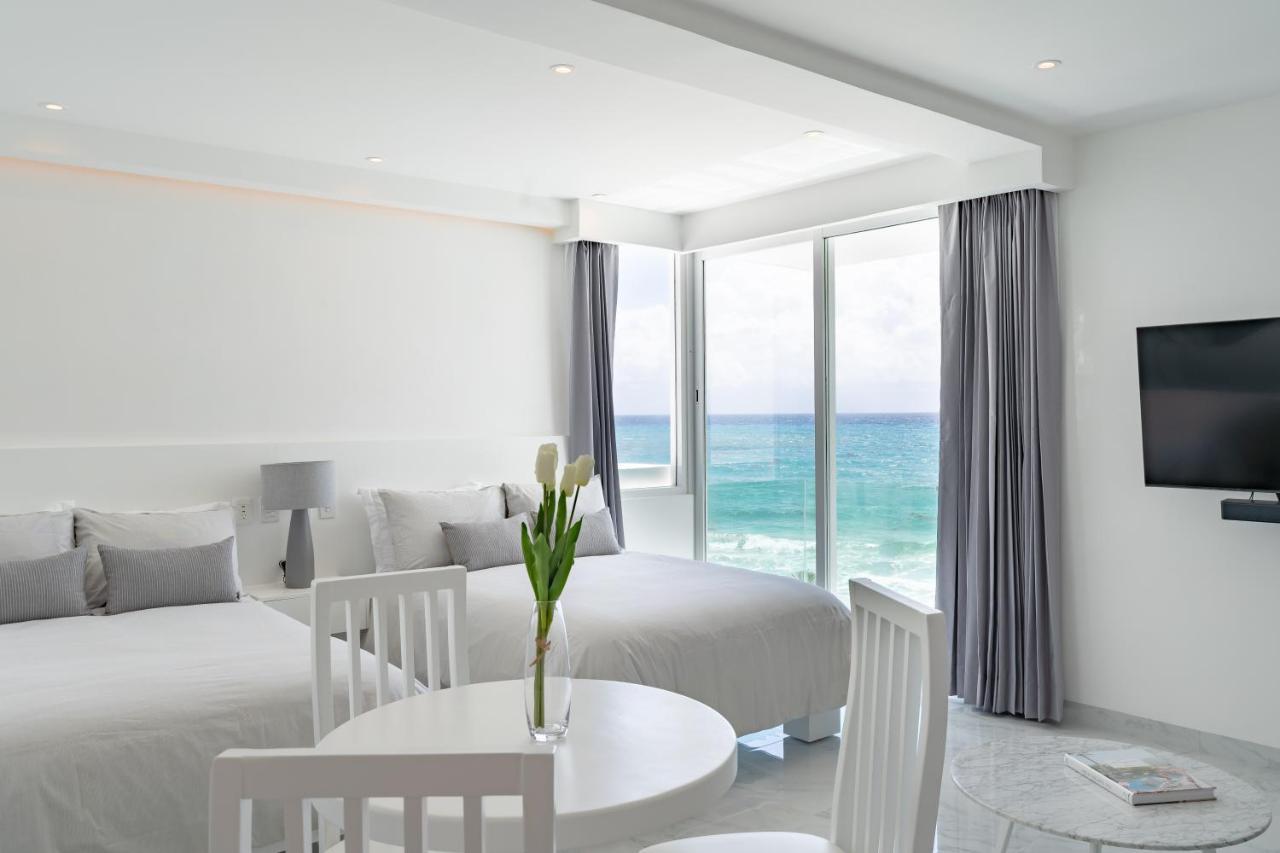 Apartment Beachfront Deluxe -best Ocean View, With Beach, Gym And Cancun