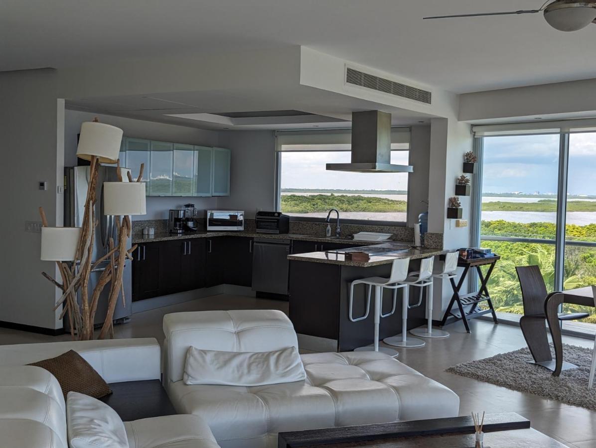 Apartment Peninsula Luxury With Ocean Front And Espectacular Views - No Pets *