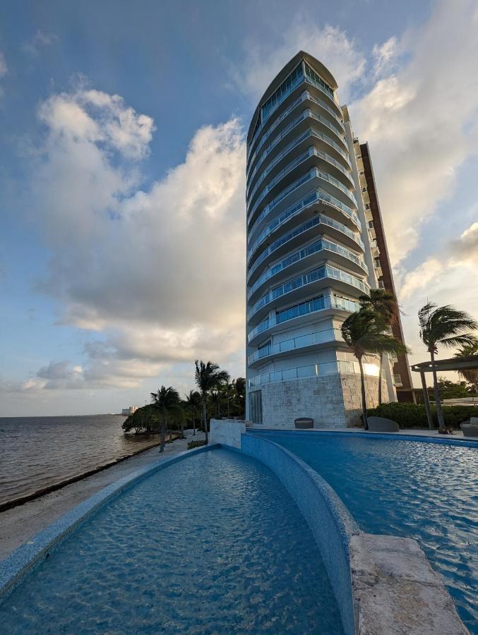 Apartment Peninsula Luxury With Ocean Front And Espectacular Views - No Pets *