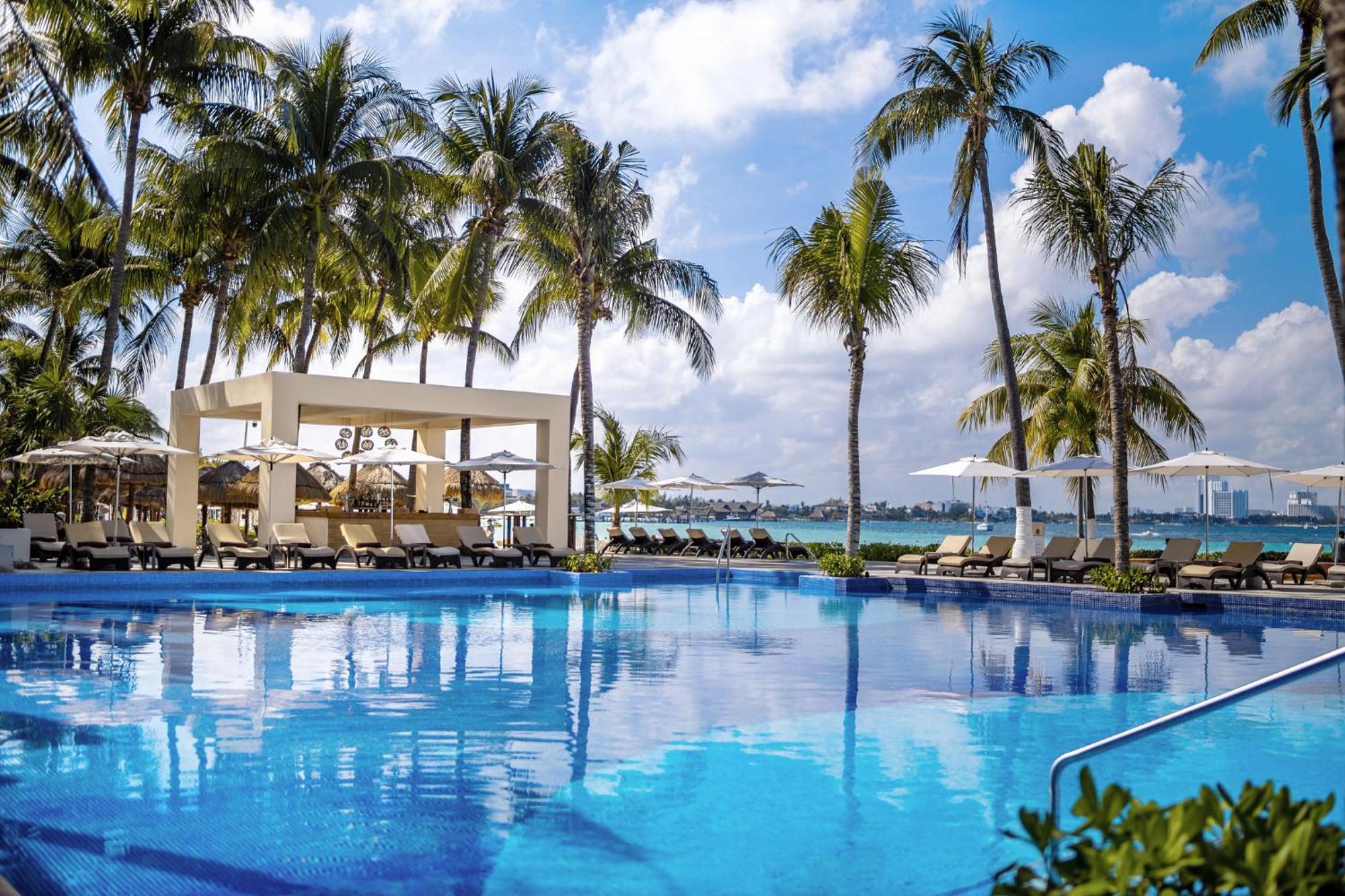 Resort Dreams Sands & (adults Only) Cancun