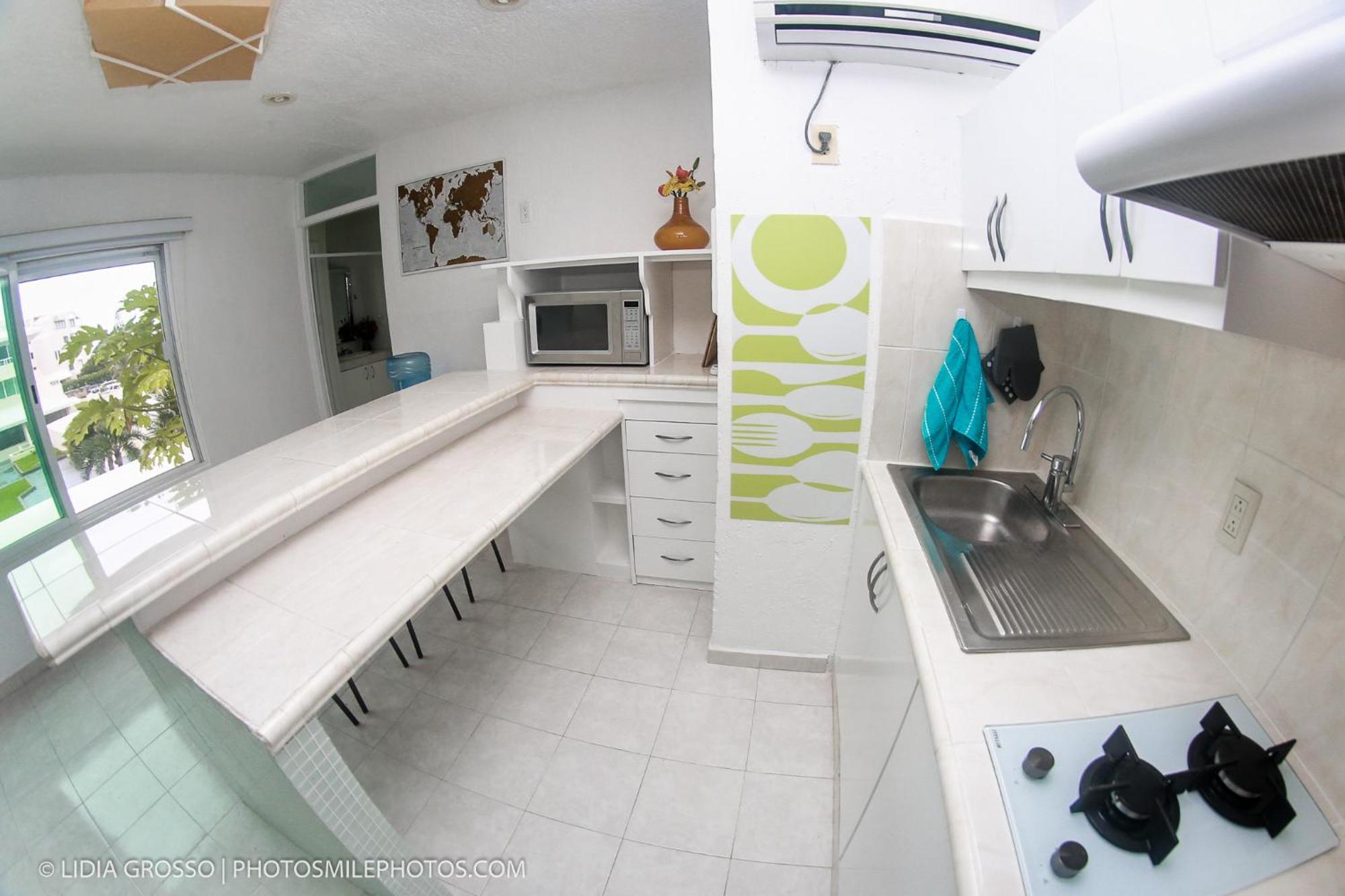 Brisas Shores Terrace, Beachfront 1 Bedroom With Pool, Zone Apartment Cancun