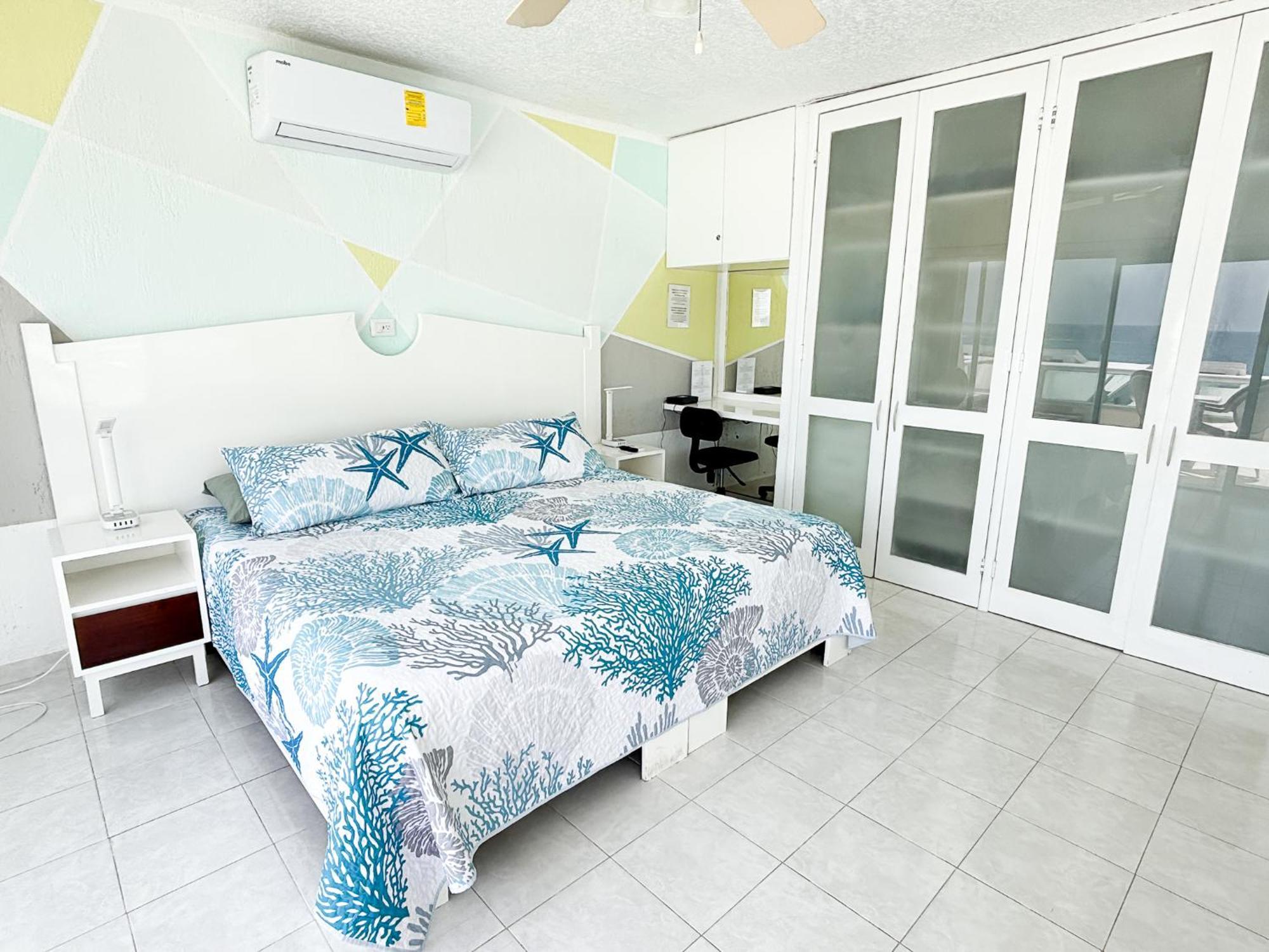 Brisas Shores Terrace, Beachfront 1 Bedroom With Pool, Zone Cancun