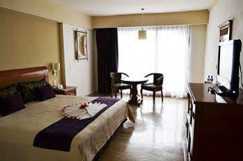 Golden Parnassus Adults Only & 5* Cancun