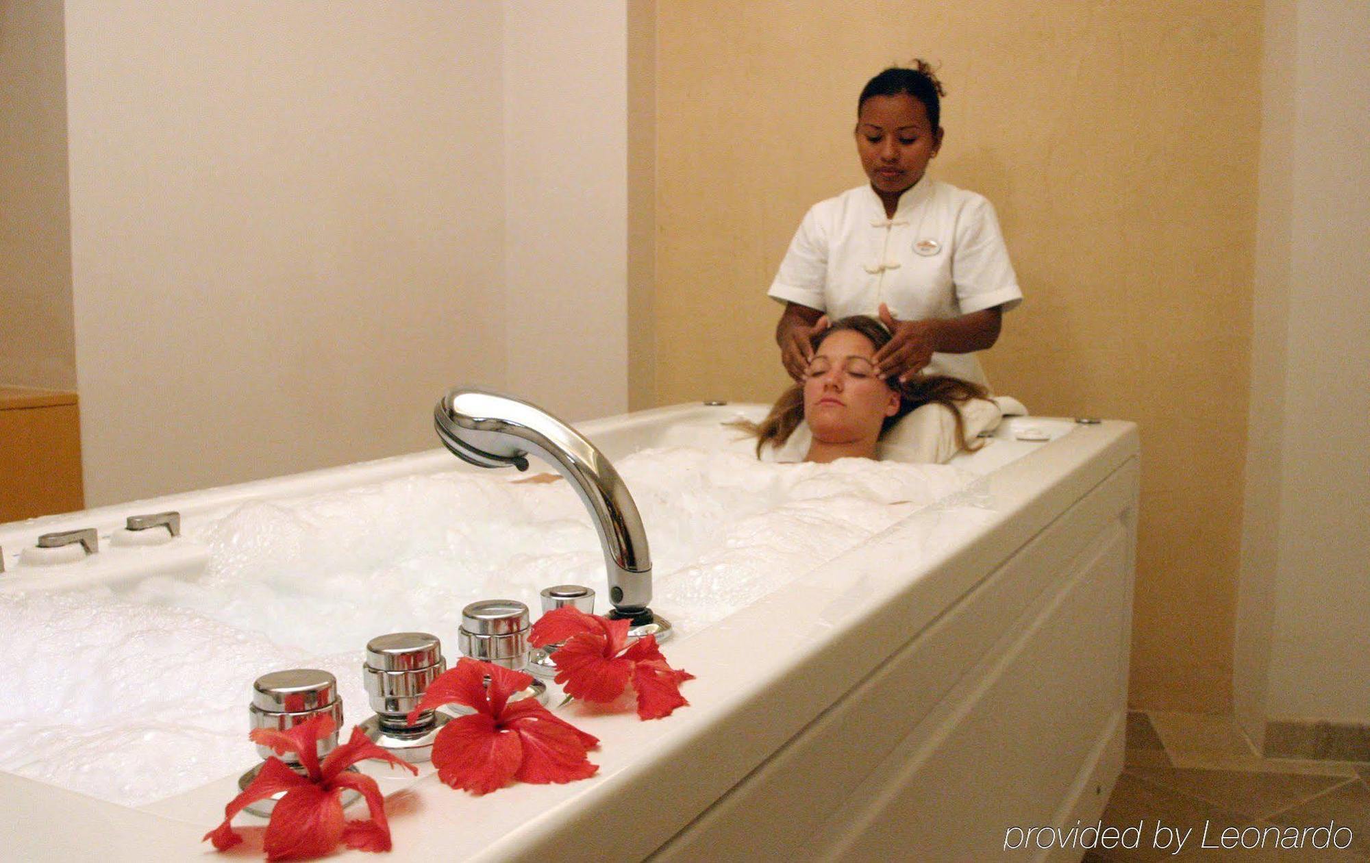 Golden Parnassus Adults Only & Hotel Cancun