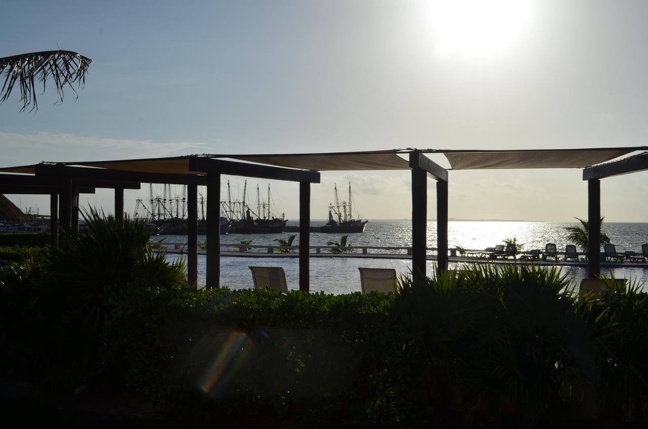 Ocean Front Amara's Condo...best Layout Views * Cancun