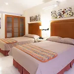 Hotel y Suites Nader