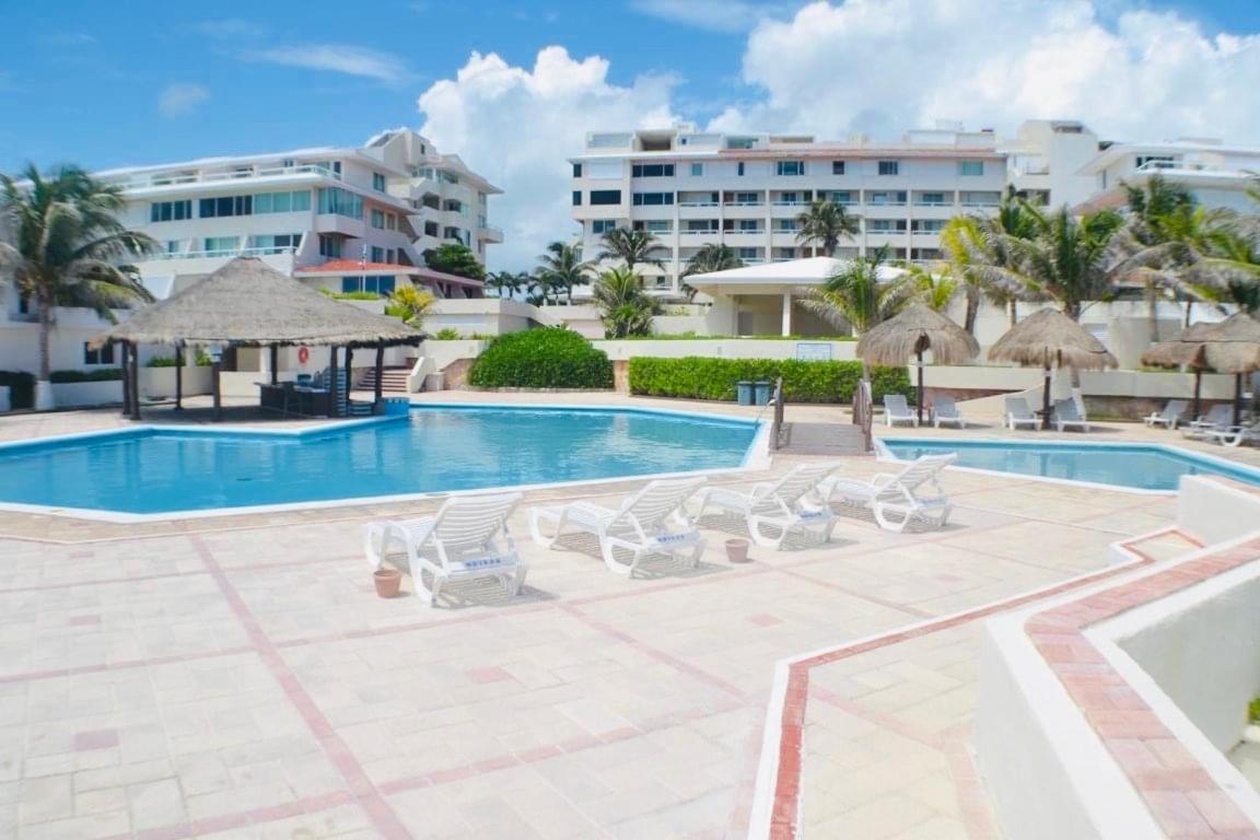 Cocoa Beach - Free Access To The Beach Apartment *
