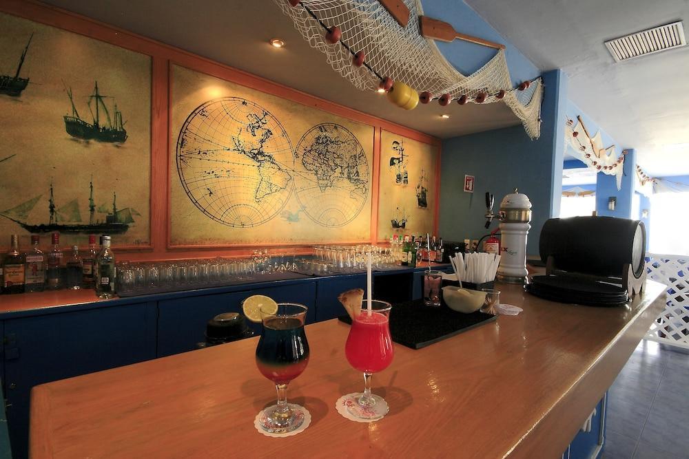 Golden Parnassus & (adults Only) Hotel 3*