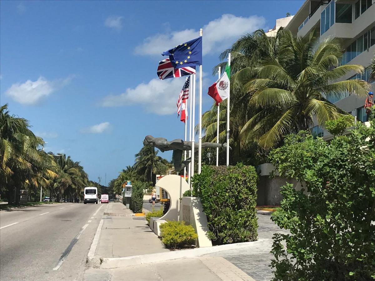 With Terrace Ocean View, Brisas 1 Bdrm Zone Apartment Cancun