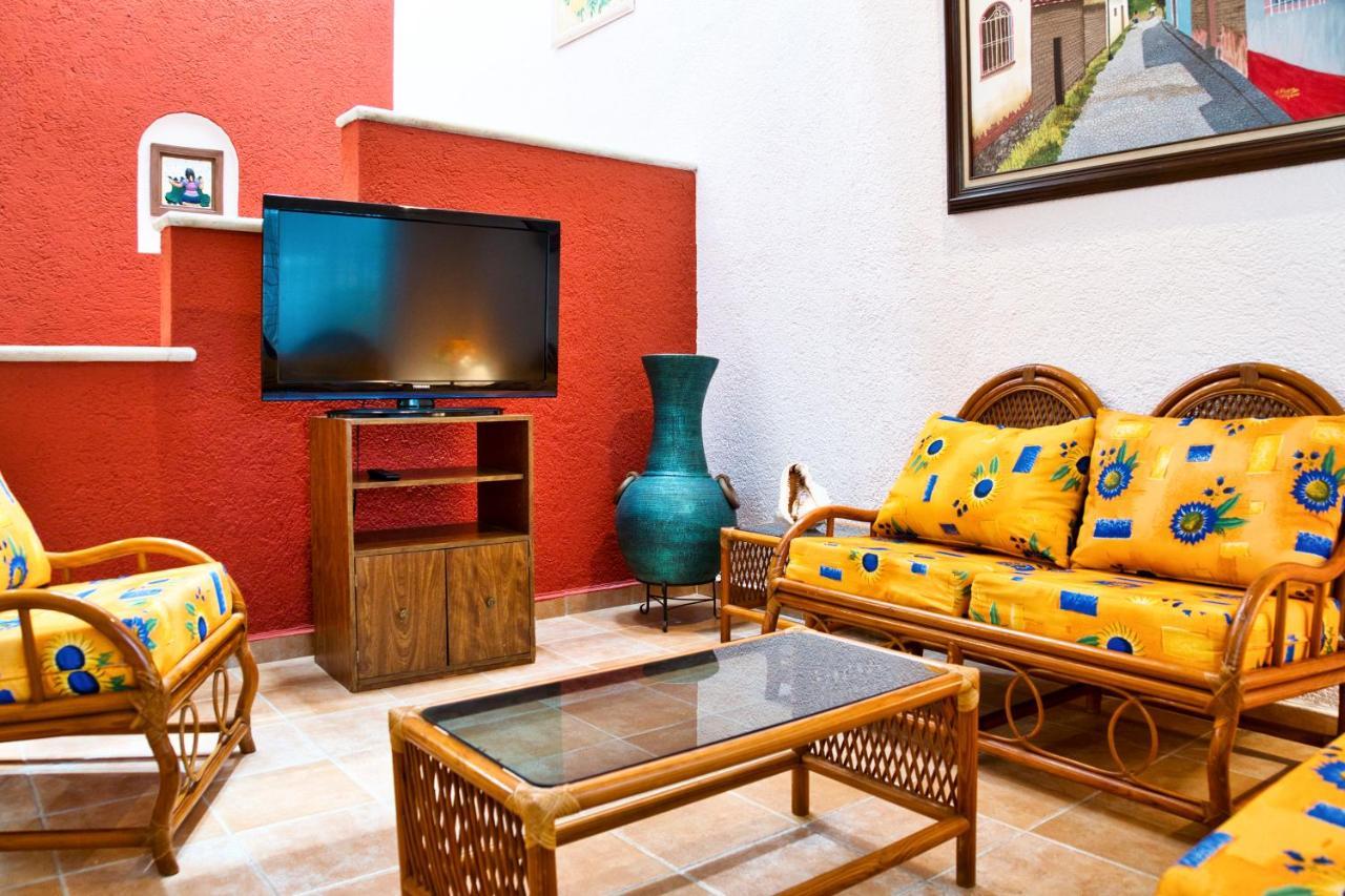 Tata & Nana's - 3bdrm Private House Cancun