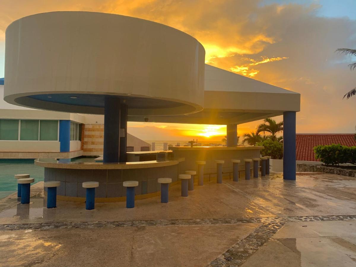 Preciosos Estudio Vista Al Mar O Jardin