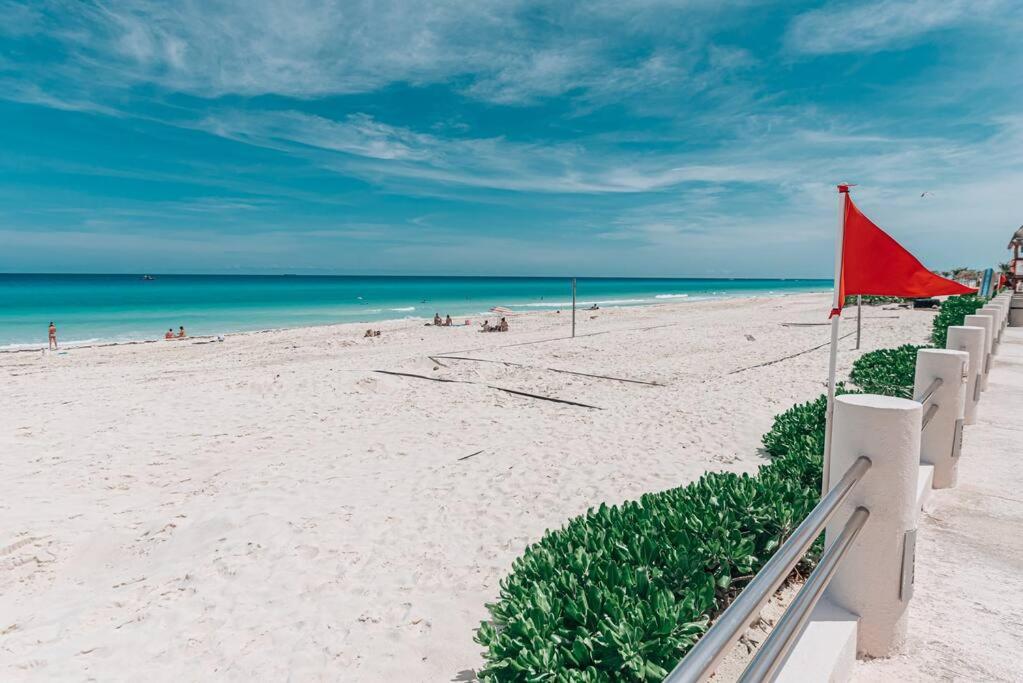 Beachfront Marlin 107 Apartment *