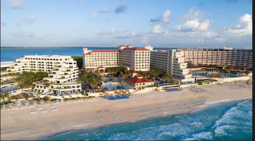 Club Gr Solaris Hotel