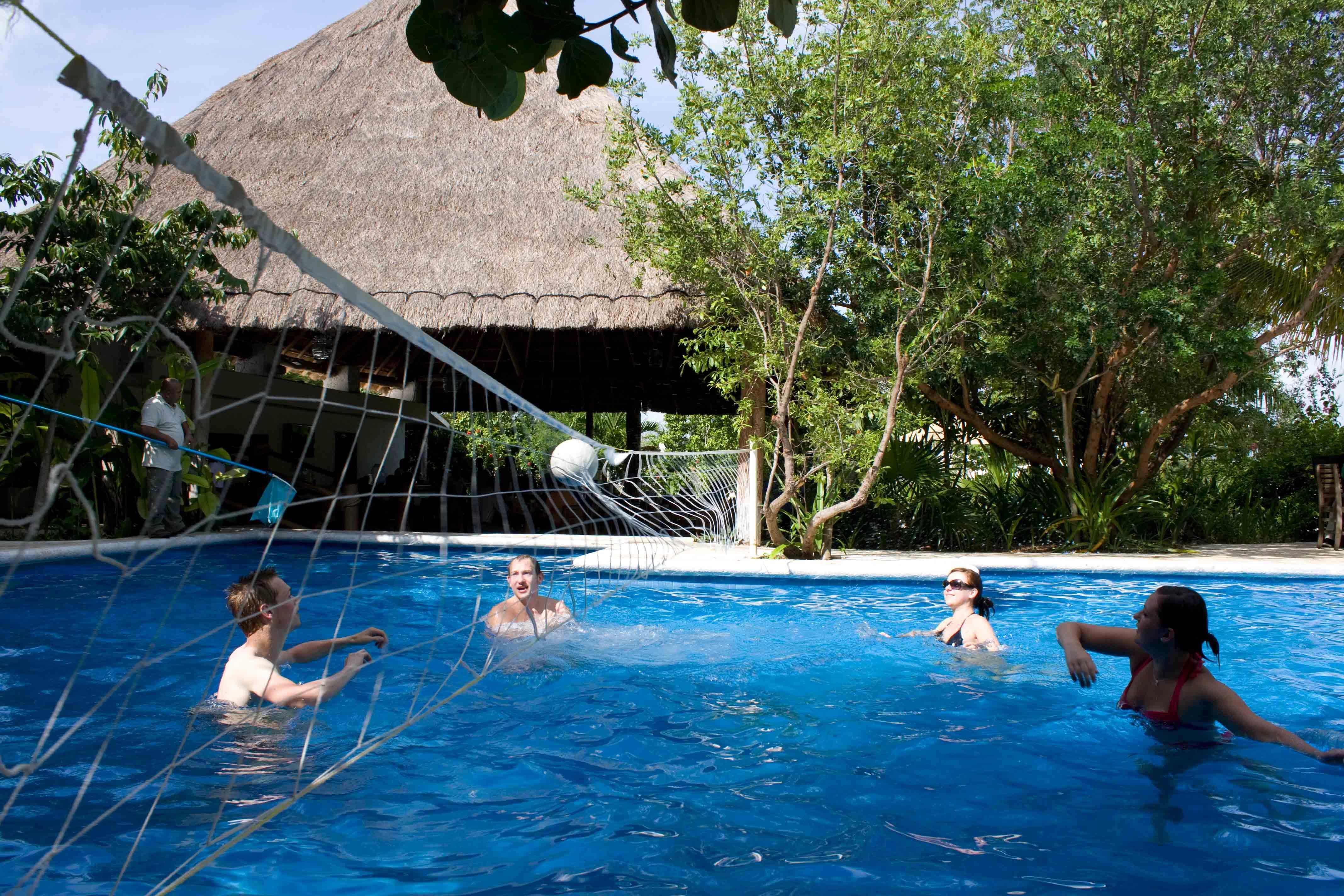 Sotavento & Yacht Club Hotel Cancun