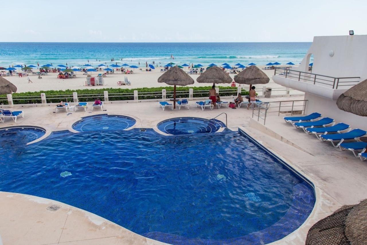 Apartment Cancun Hotel Zone, Beachfront 2 Bedroom Apartment - Prime Location *