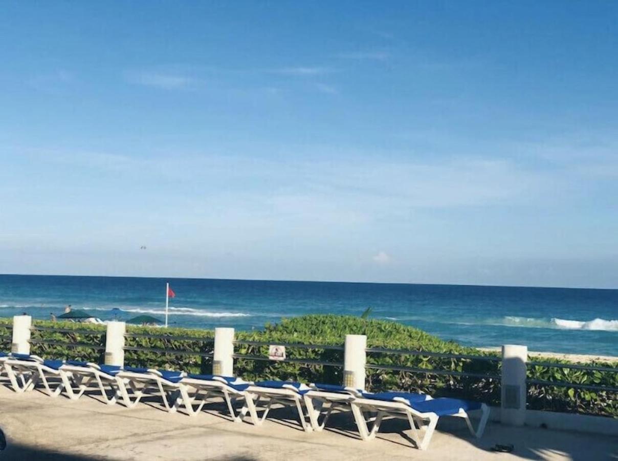 Apartment Cancun Hotel Zone, Beachfront 2 Bedroom Apartment - Prime Location *