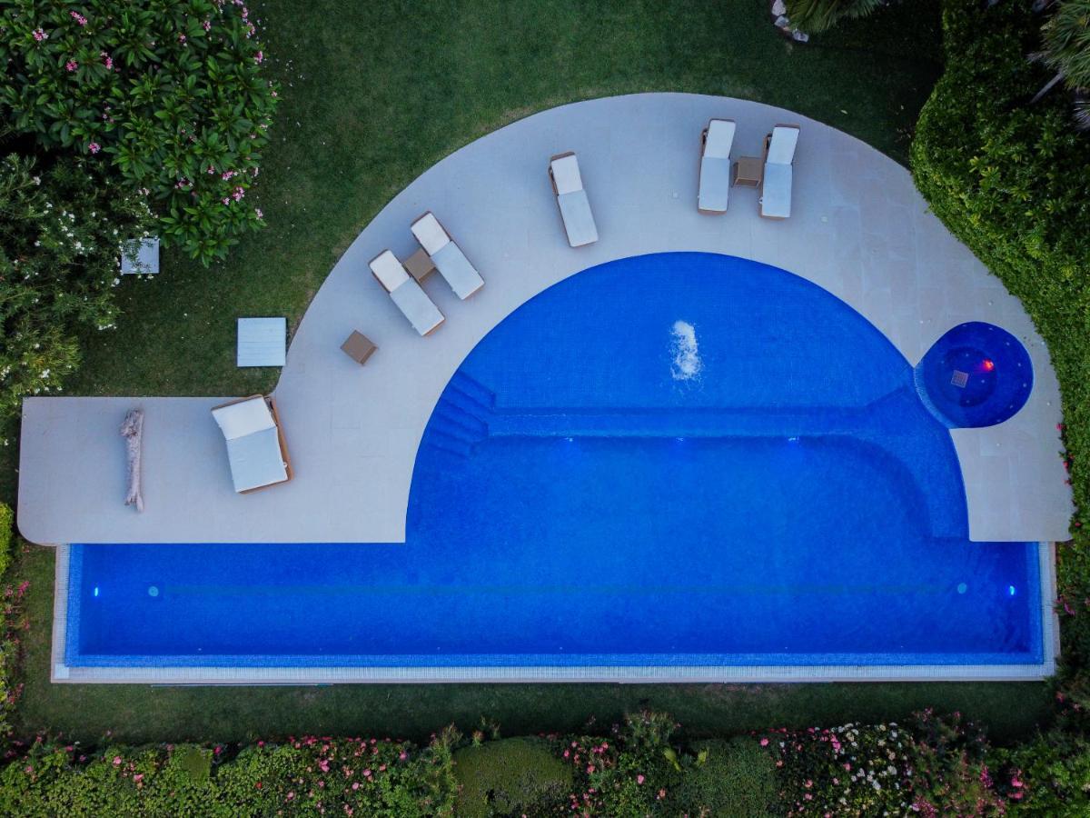 Exclusive Beachfront Luxury Villa, Private Gym, Personalized 5 Star-service, Direct Access Villa Cancun