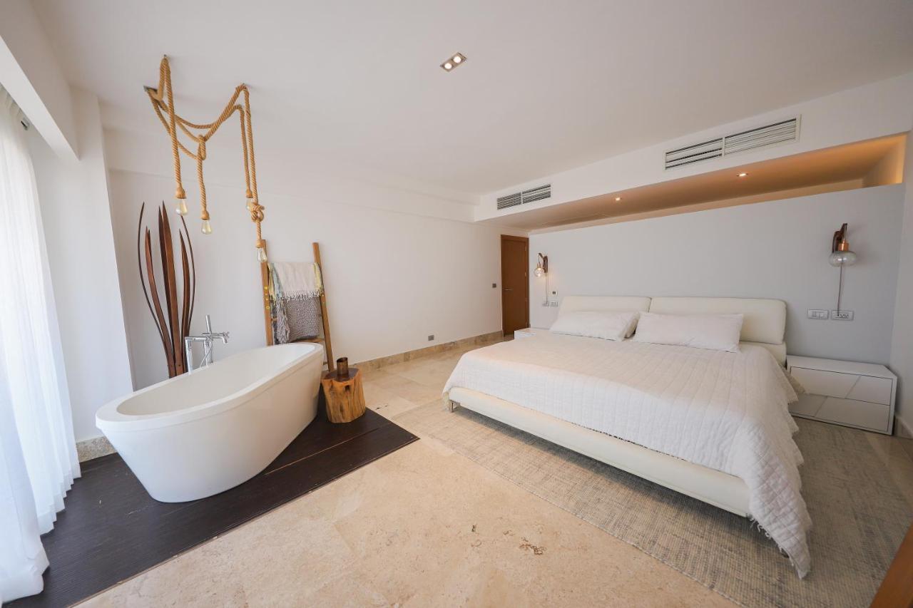 Apartment Beautiful Penthouse By The