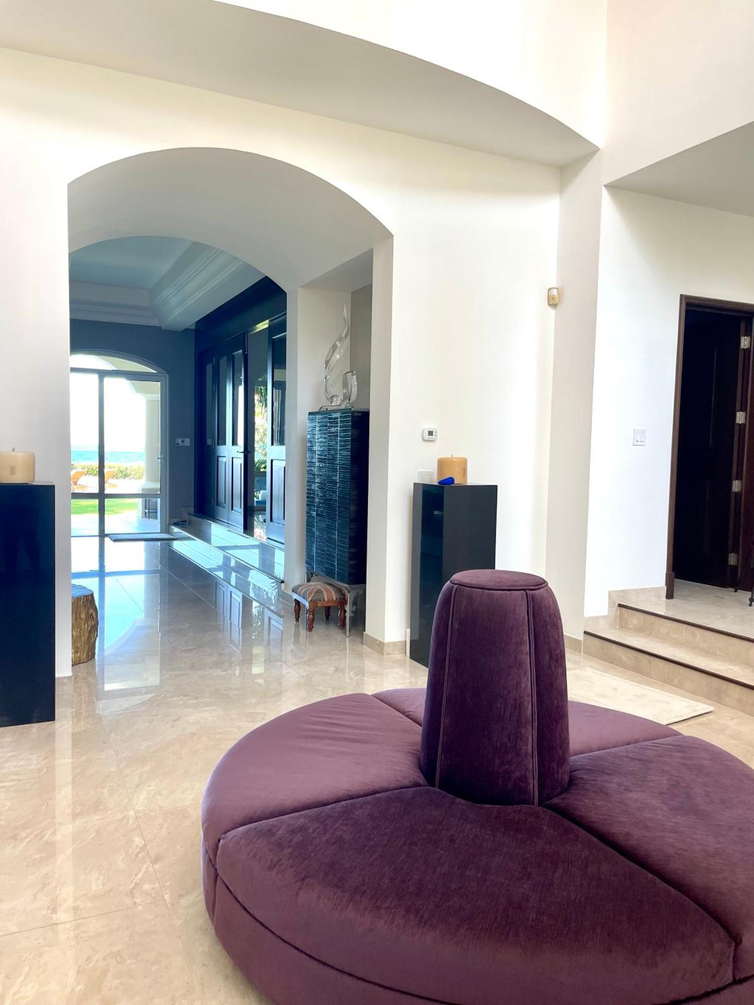 Exclusive Beachfront Luxury Villa, Private Gym, Personalized 5 Star-service, Direct Access Villa Cancun