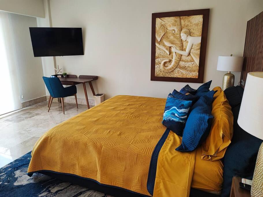 La Amada Residences, Luxury Penthouse. Apartment
