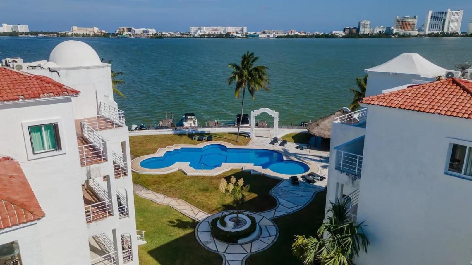 Apartment Zone Oceanside 2 Bedroom 2 Bath Cancun