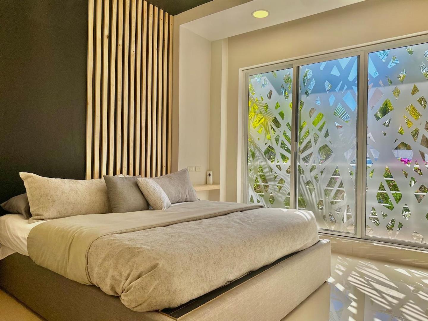 Zone Oceanside 2 Bedroom 2 Bath * Cancun