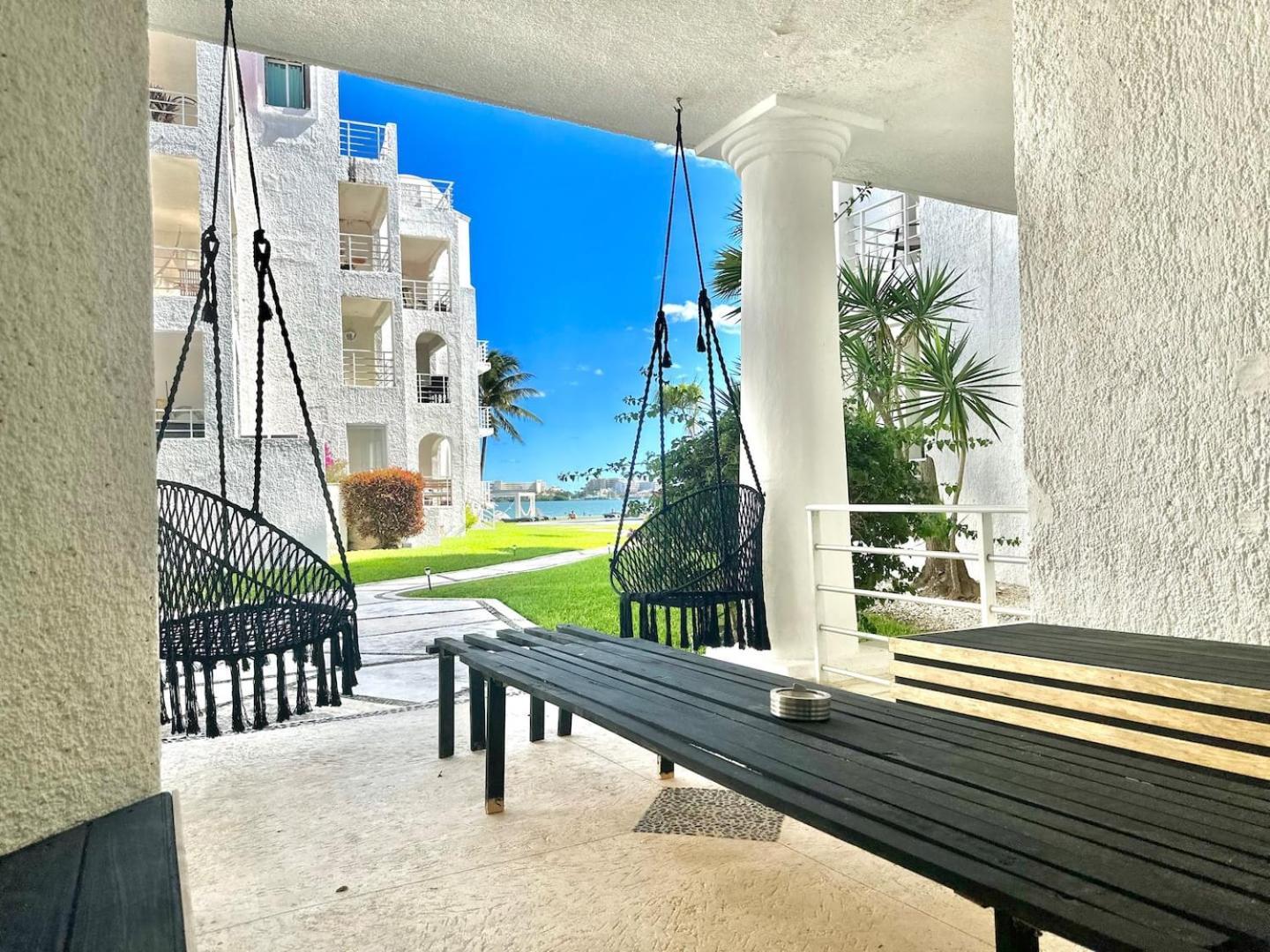 Zone Oceanside 2 Bedroom 2 Bath Apartment