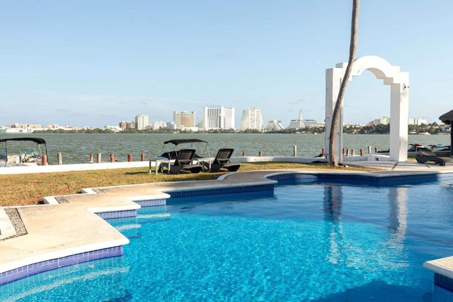 Apartment Zone Oceanside 2 Bedroom 2 Bath