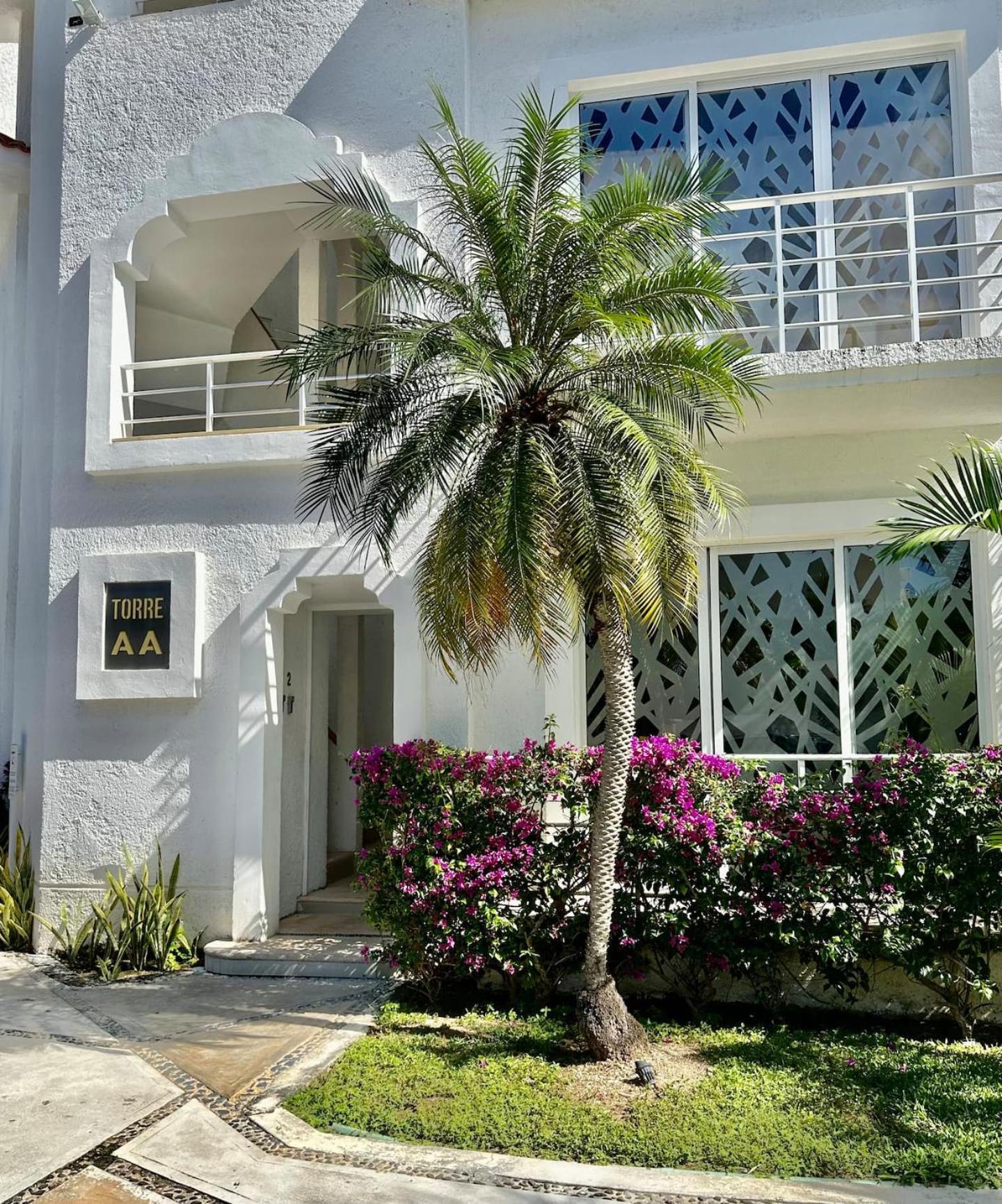 Zone Oceanside 2 Bedroom 2 Bath Apartment