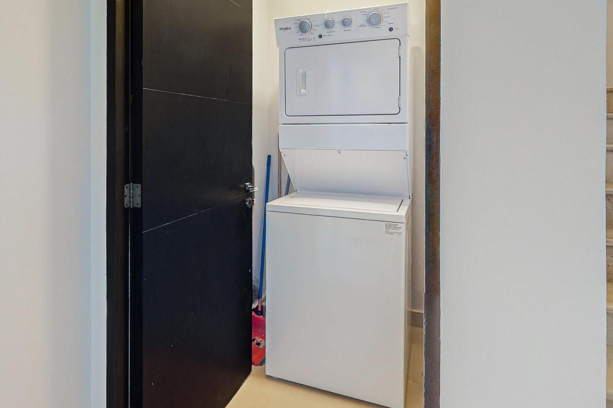 Torre Peninsula 11-b Apartment *