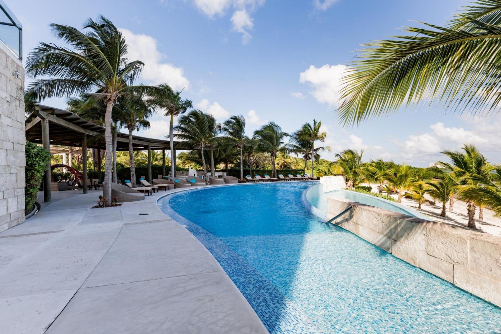 Apartment Beach, Pool 3br - 8 Guests