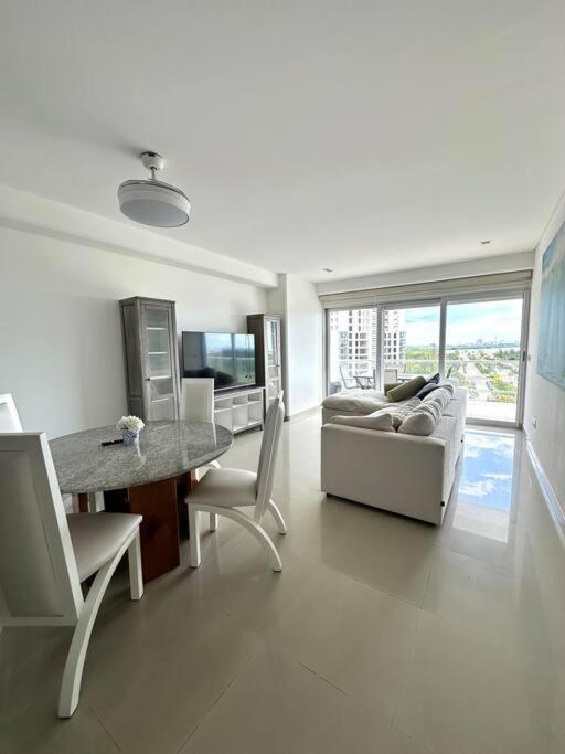 Ocean And Lagoon View Unique Style, Just 5 Minutes From Zone Apartment Cancun