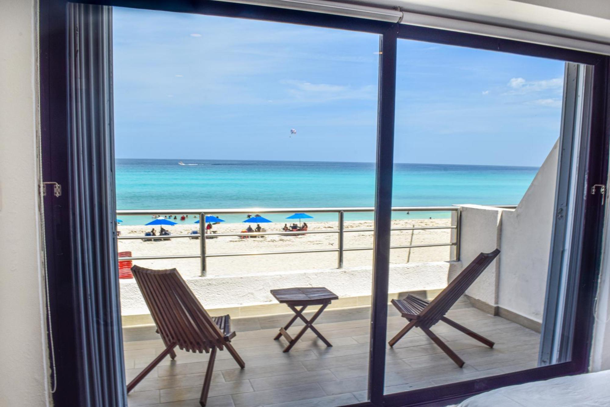 Beachfront Marlin 107 Apartment Cancun