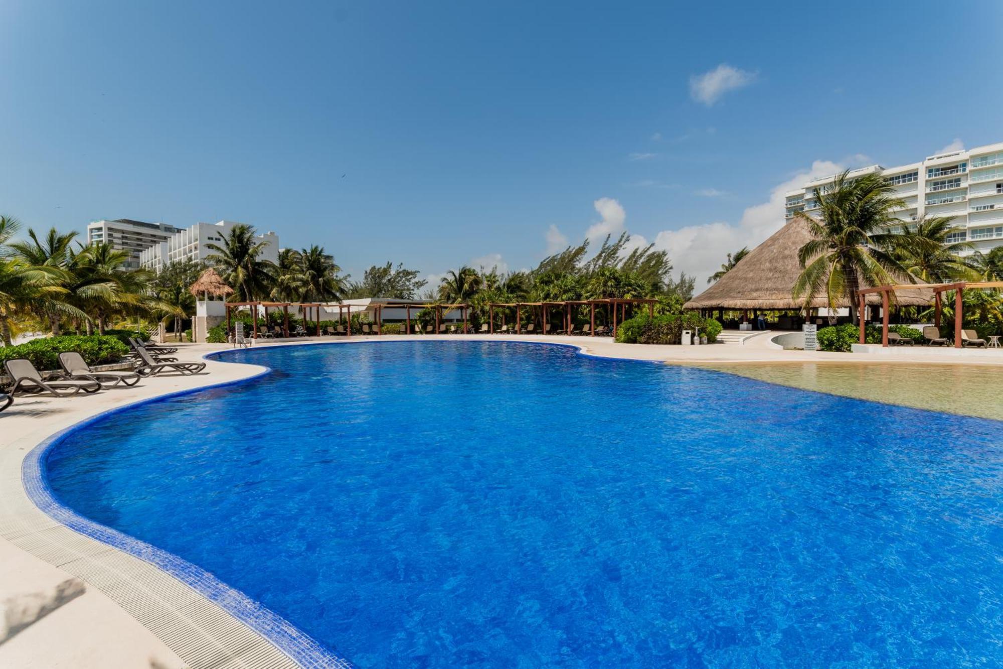 Seacost Beachfront 2bdr With Pool By Casa Paraiso Apartment *