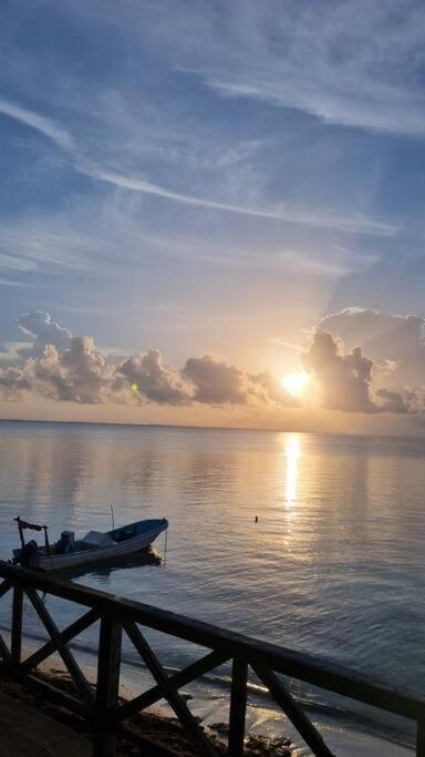Villa House & Yacht Seaside Sunrise Haven Cancun