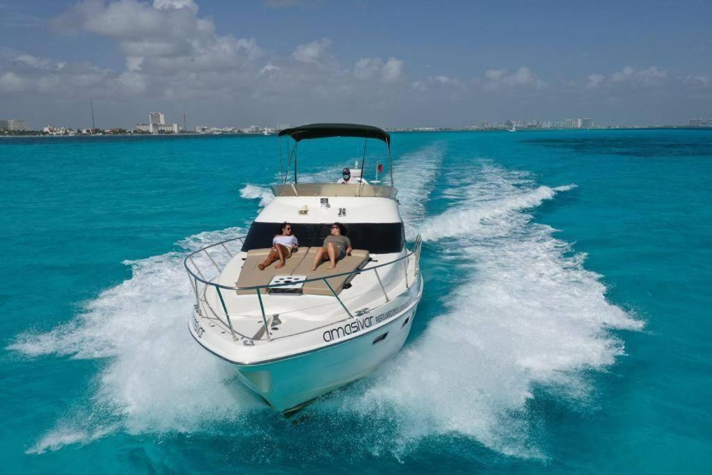 House & Yacht Seaside Sunrise Haven Villa Cancun